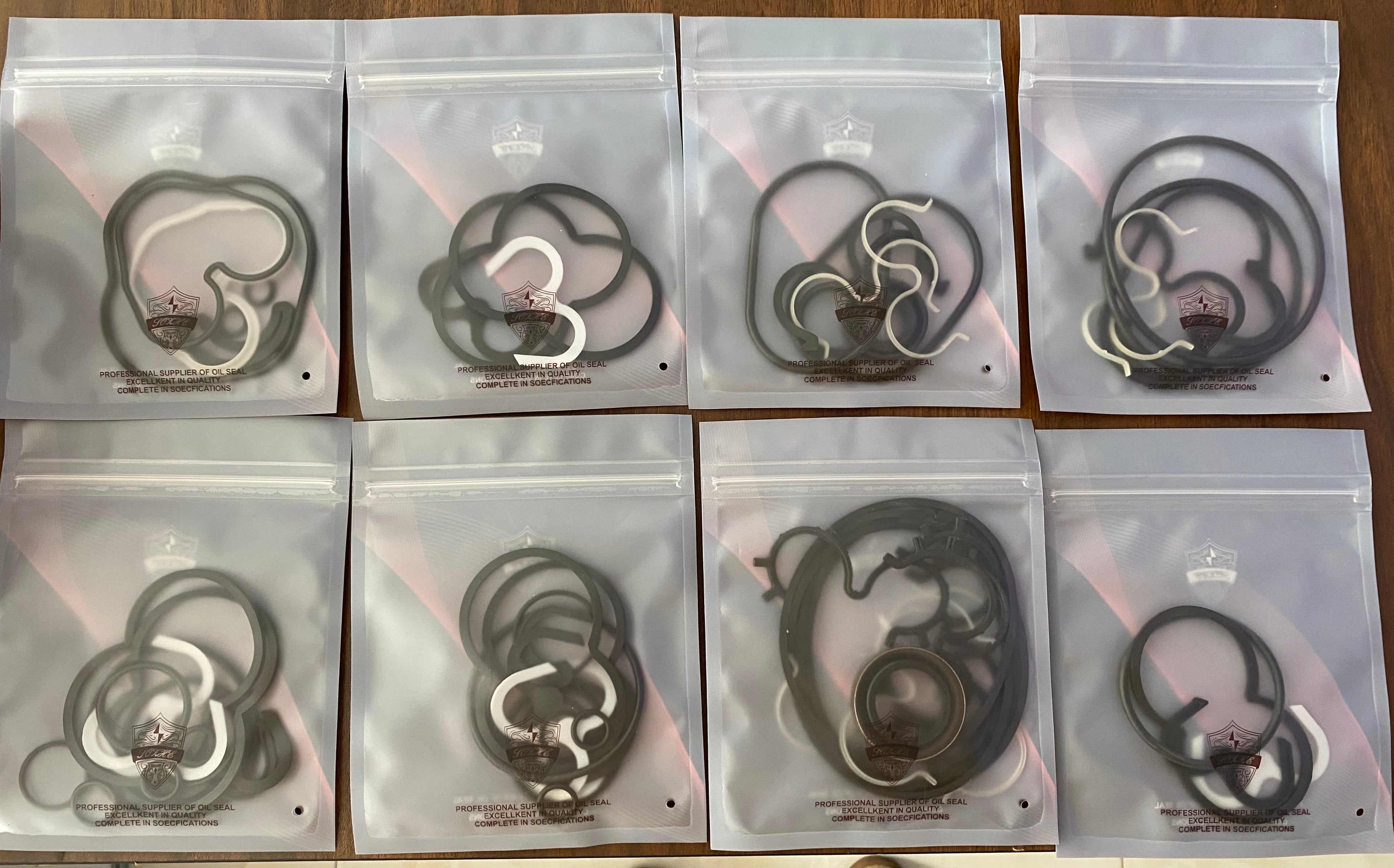 Pilot pump/gear pump oil seal