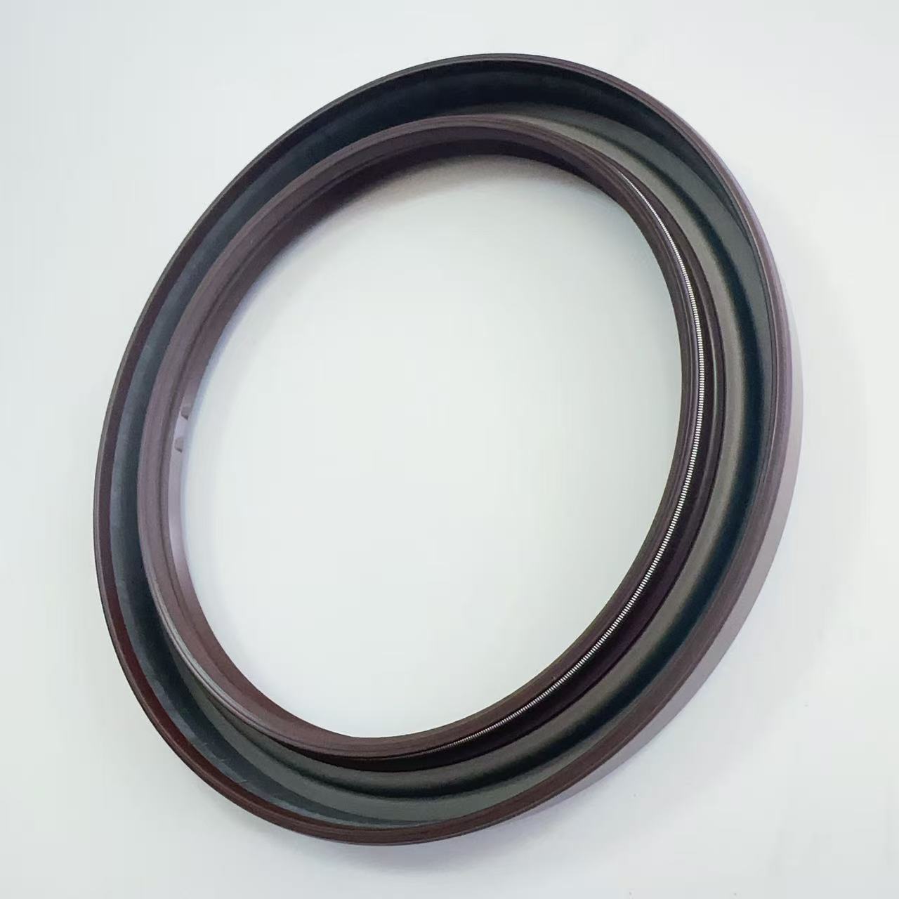 BH6237-E0 HTC 90.5*114*12 FKM NOK Original Imported Excavator Engine Crankshaft Front Oil Seal/Crankshaft Rear Oil Seal, High-Pressure, High-Temperature Resistant Skeleton Oil Seal