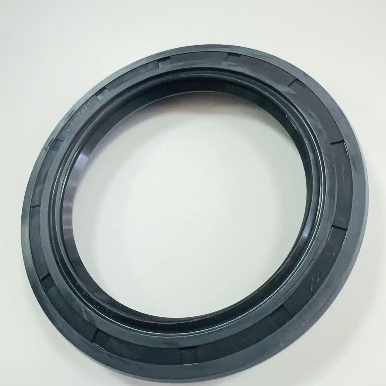 AE3527-E0 TC 70*95*13 NBR NOK genuine imported excavator engine crankshaft front and rear oil seals, high-pressure, high-temperature resistant skeleton oil seals