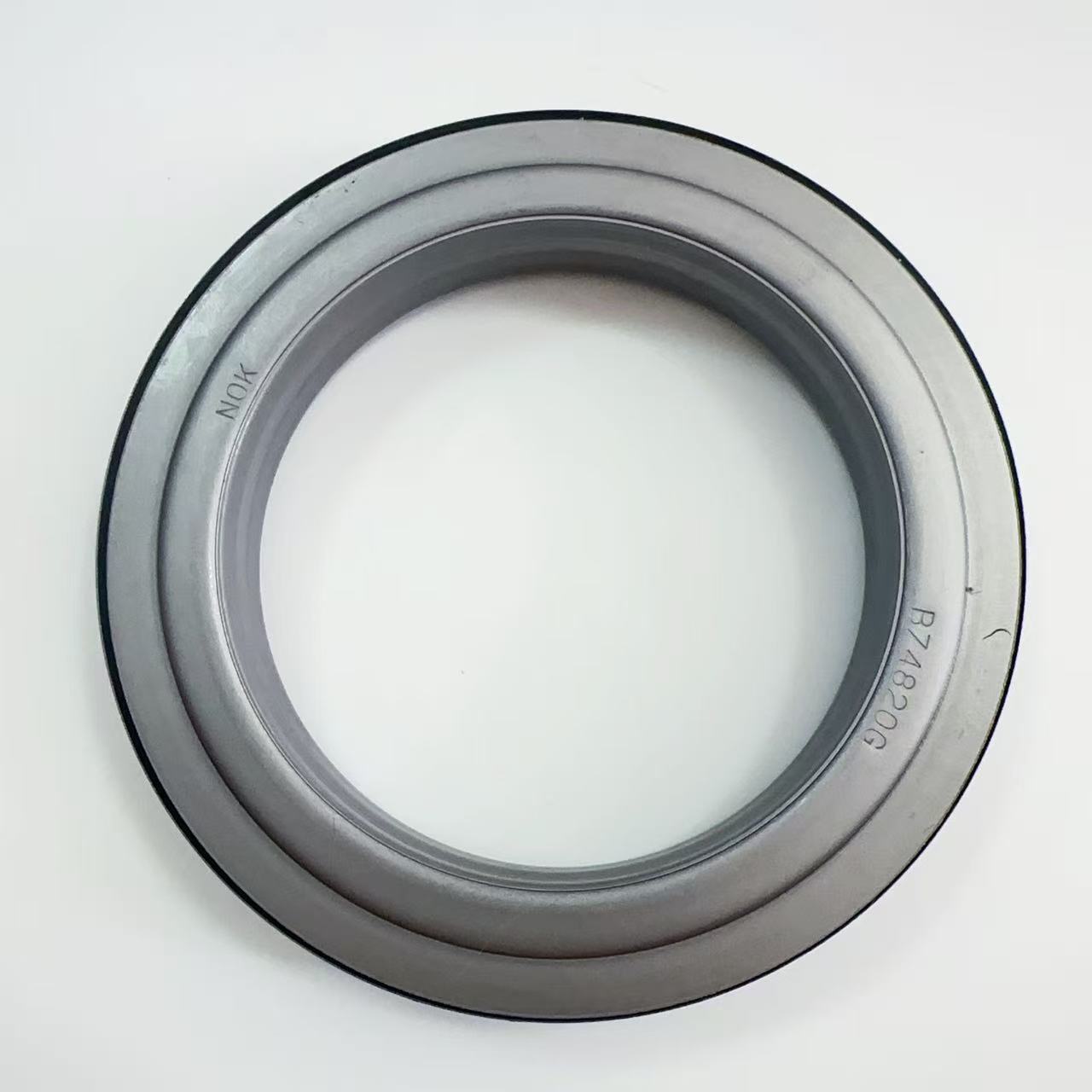 BZ4820-E0 CSK 79*114*15 VMQ NOK Original Imported Excavator Engine Crankshaft Front/Rear Oil Seals, High-Pressure, High-Temperature Resistant Skeleton Oil Seals